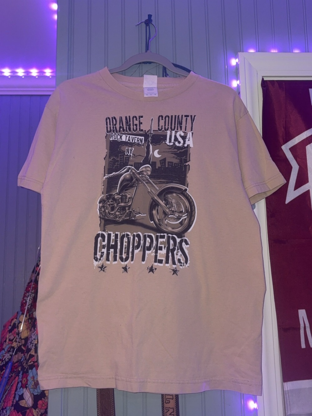 Graphic Tee - tan